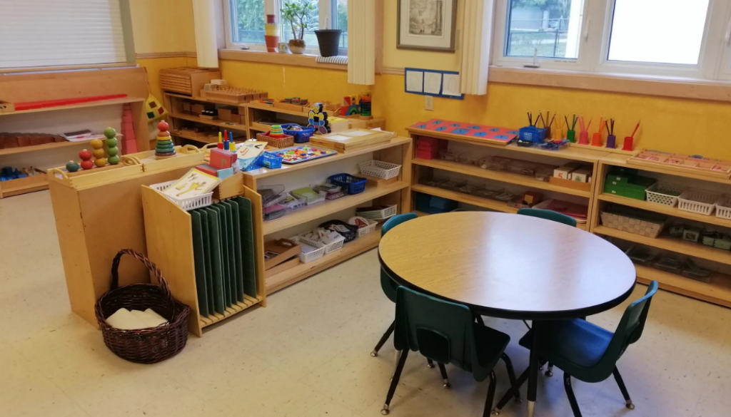 Montessori kindergarten programs